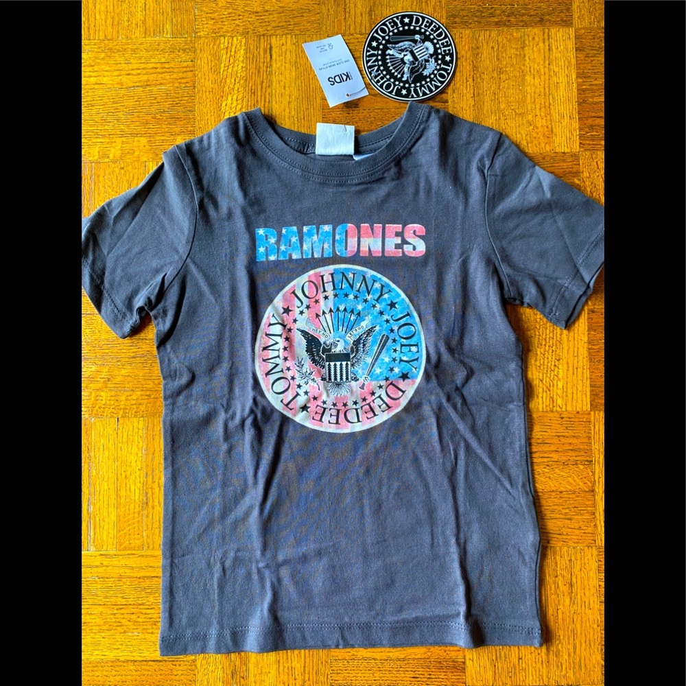NWT Ramones Tee Shirt by Cotton on Size 5 🎤